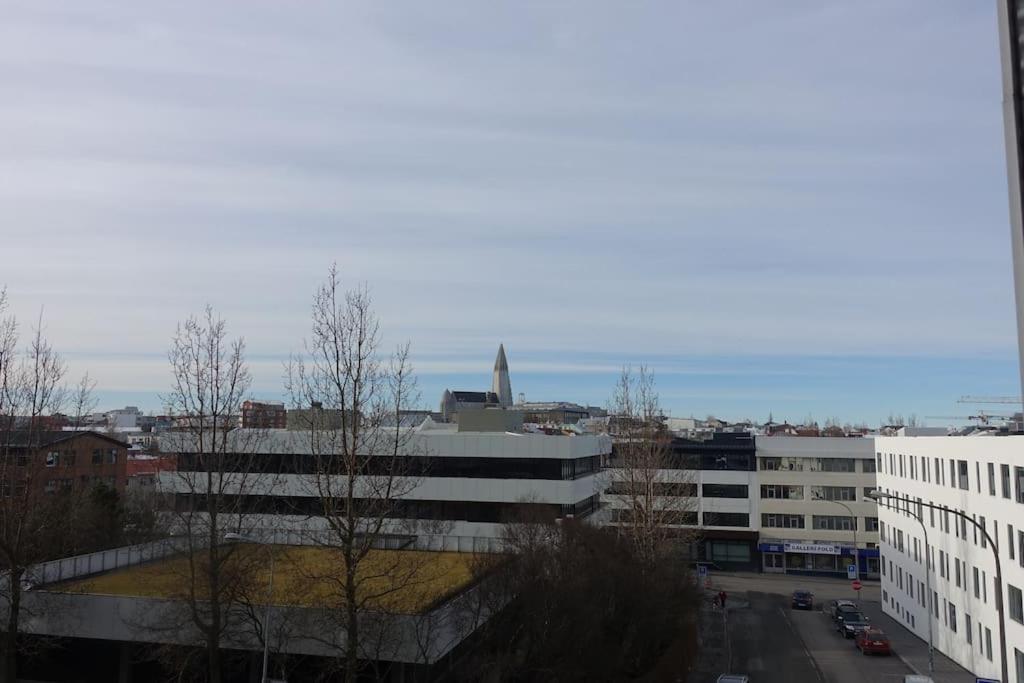 Beautiful Flat In Downtown Reykjavik With A Veiw Apartment Exterior photo